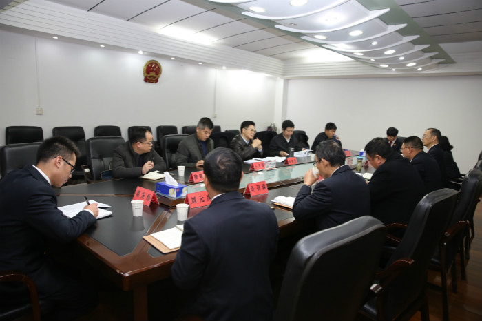 E:\2018年新闻\20181226李群星调研\处理照片\召开座谈会2.JPG