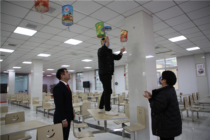 挂灯笼 (1).jpg